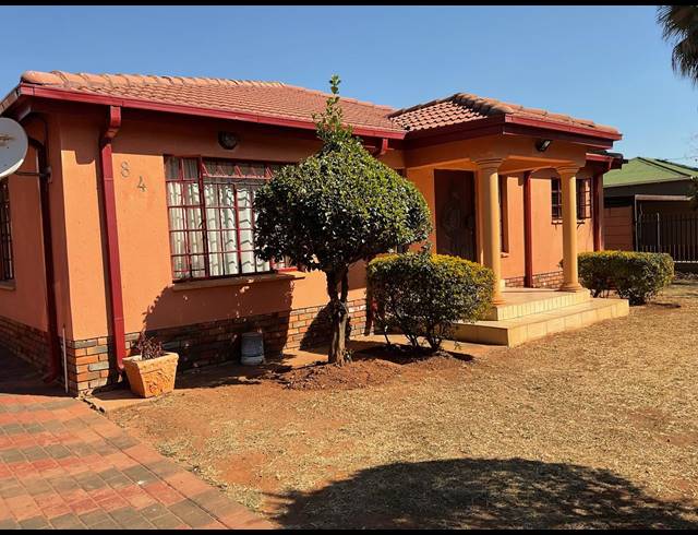 4 BEDROOM HOUSE TO LET IN PROCLAMATION HILL